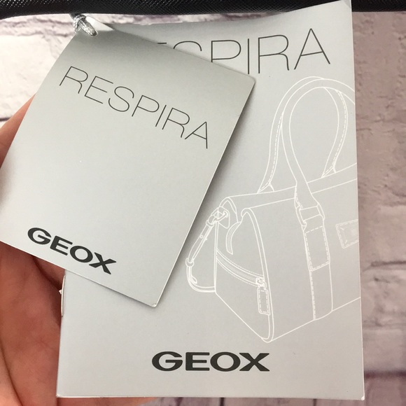 New GEOX Respira Black Shoulder Bag Triple Use - Picture 3 of 15